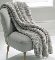 Cosy cloud throw